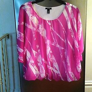 Alfani fuschia  hip fitting graphic blouse